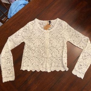Molly Bracken Scalloped Edge White Crop Cardigan